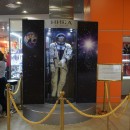 Стенд выставочный с манекеном космонавта